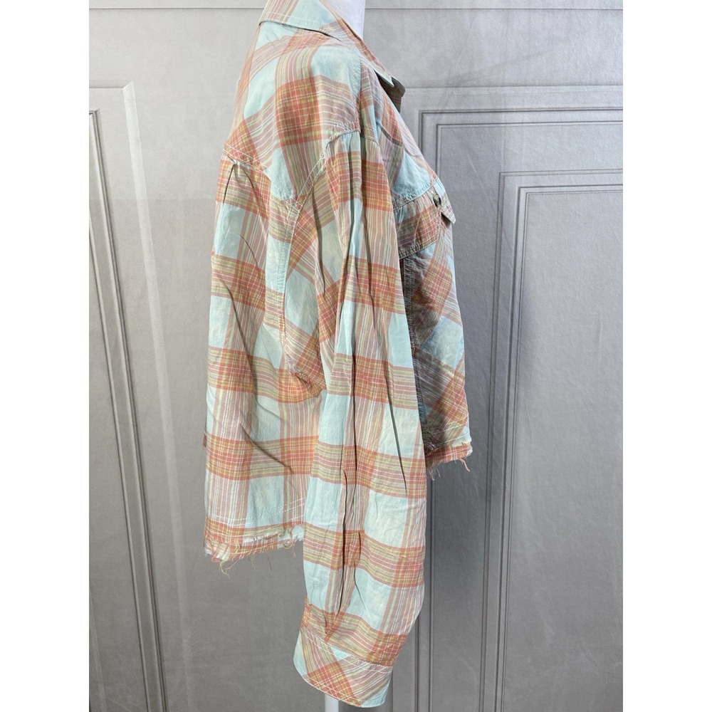 BDG Urban Outfitters Shirt Womens M Blue Plaid Cropped Button Up Frayed Hem - Picture 2 of 13